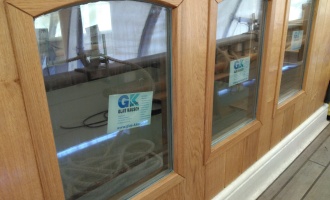 windows with safety glass